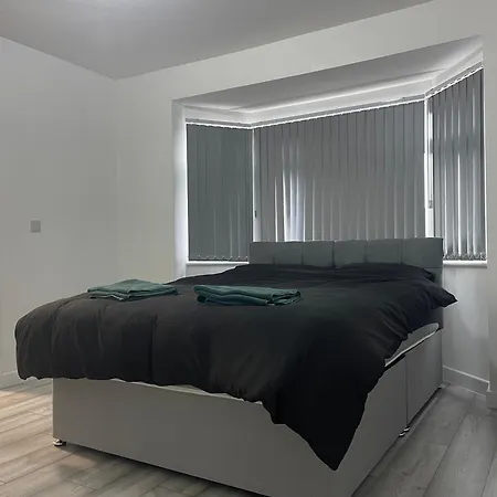 Croydon Serviced Accommodation South Norwood Exterior photo